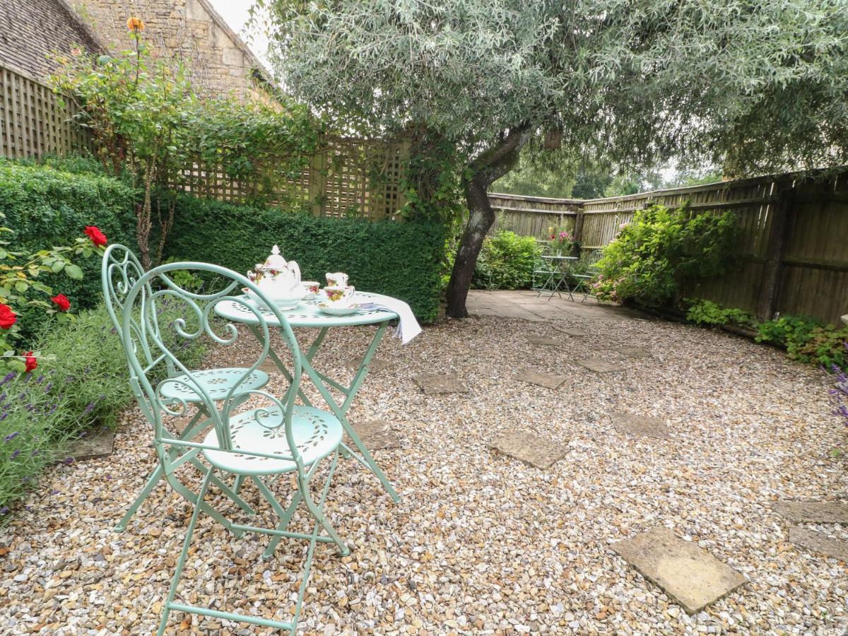Tuesday Cottage Bourton-on-the-Water Exterior photo